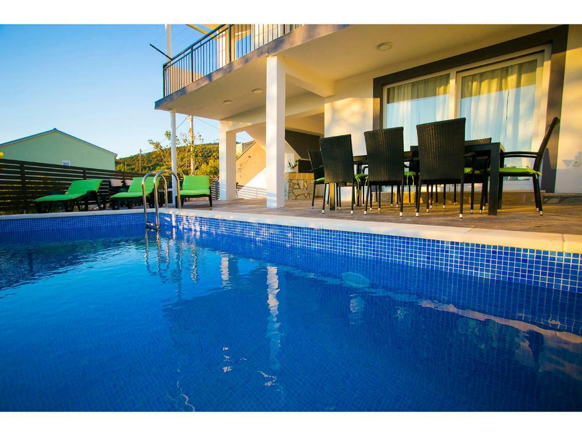 Villa Croatia Sea View With Heated Pool Vinišće Eksteriør billede