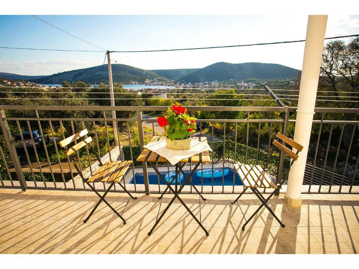 Villa Croatia Sea View With Heated Pool Vinišće Eksteriør billede
