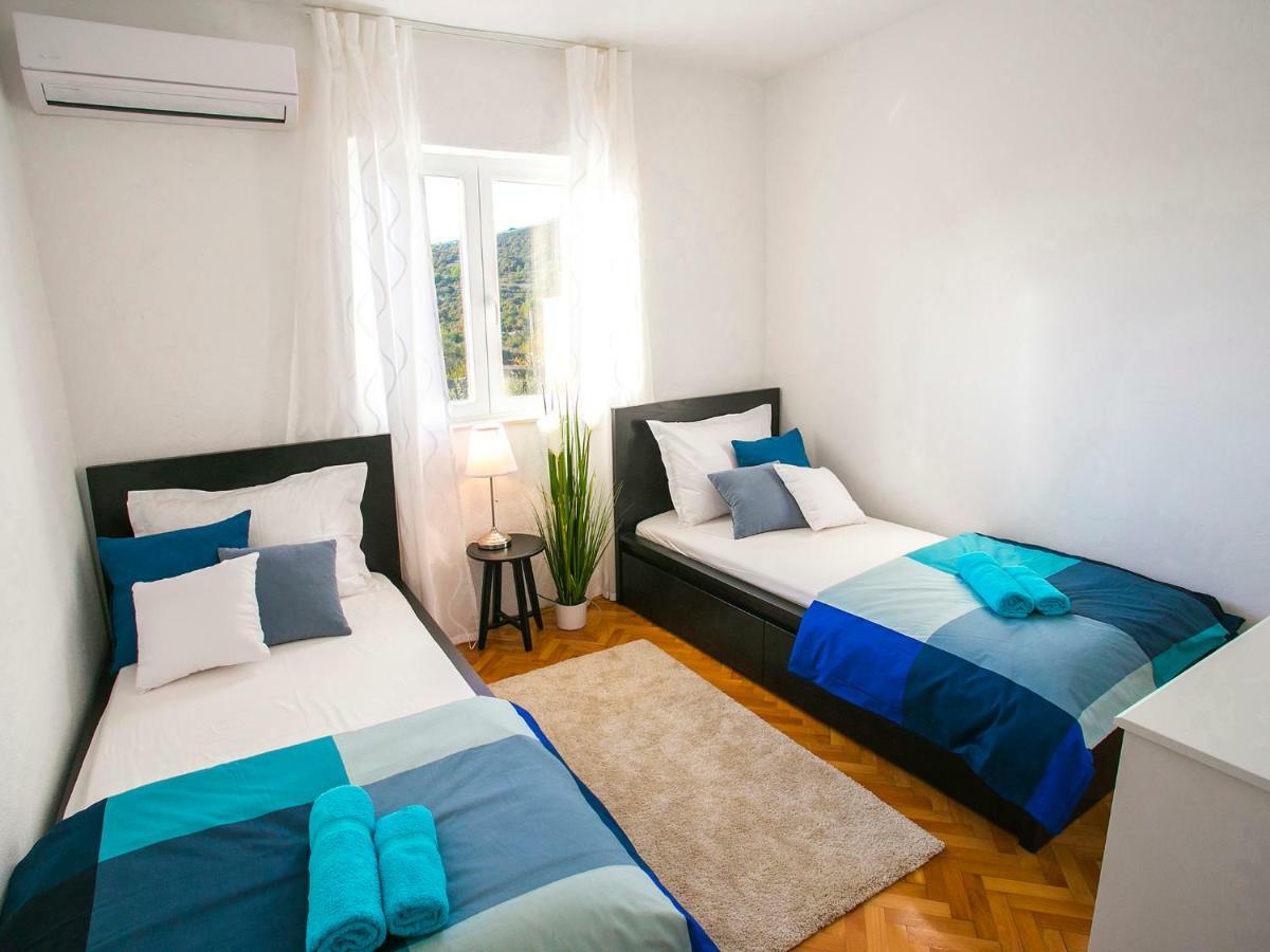 Villa Croatia Sea View With Heated Pool Vinišće Eksteriør billede