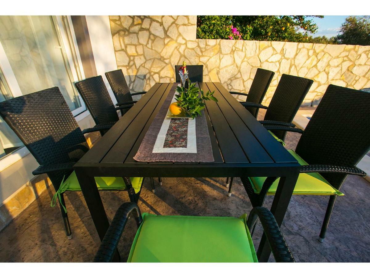 Villa Croatia Sea View With Heated Pool Vinišće Eksteriør billede