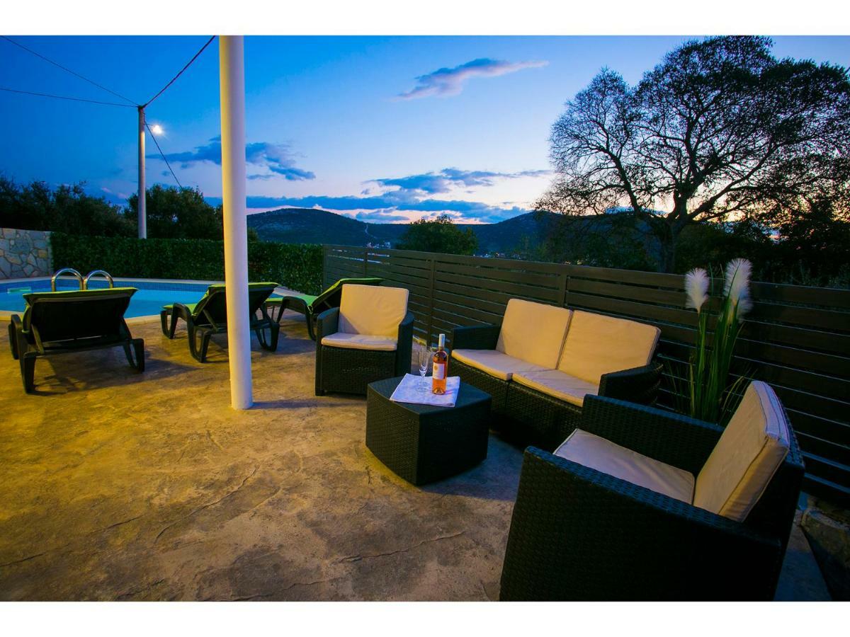 Villa Croatia Sea View With Heated Pool Vinišće Eksteriør billede