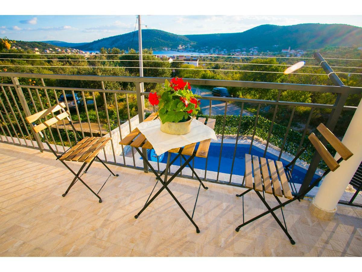 Villa Croatia Sea View With Heated Pool Vinišće Eksteriør billede